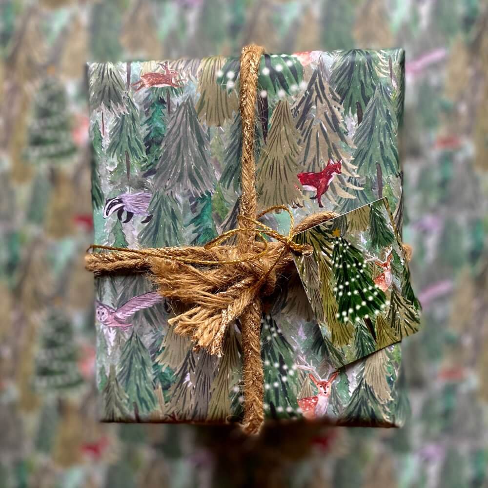 christmas-gift-wrap-peekaboo-forest